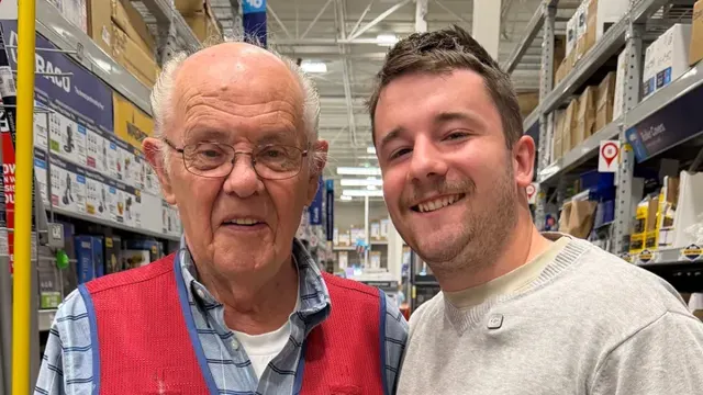 Retire 83-Year-Old Les and Help Save His Home